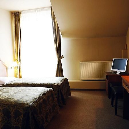 Hotel Zorza Namysłów Extérieur photo