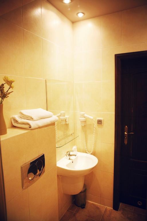 Hotel Zorza Namysłów Chambre photo