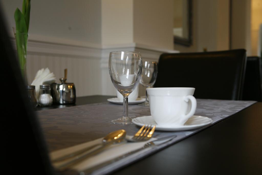 Hotel Zorza Namysłów Extérieur photo
