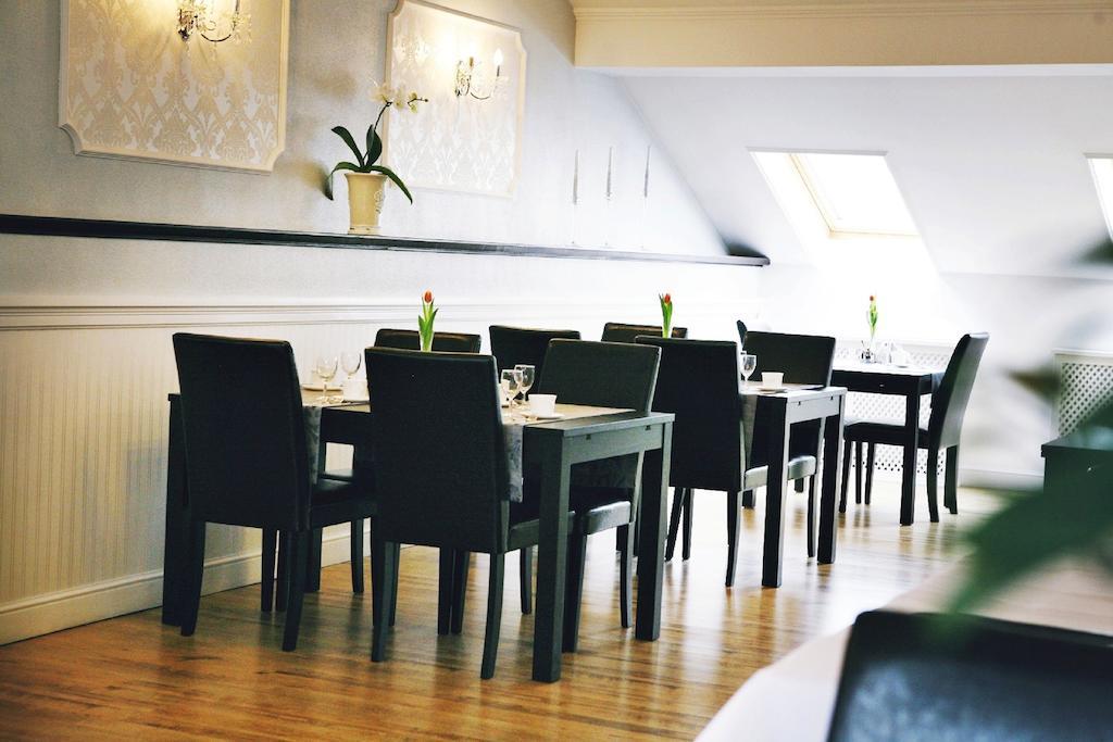 Hotel Zorza Namysłów Extérieur photo